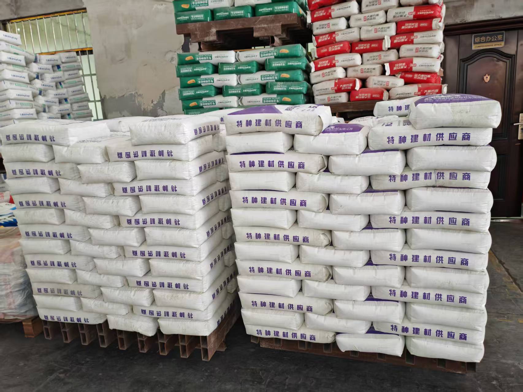 江口拱顶带模注浆料